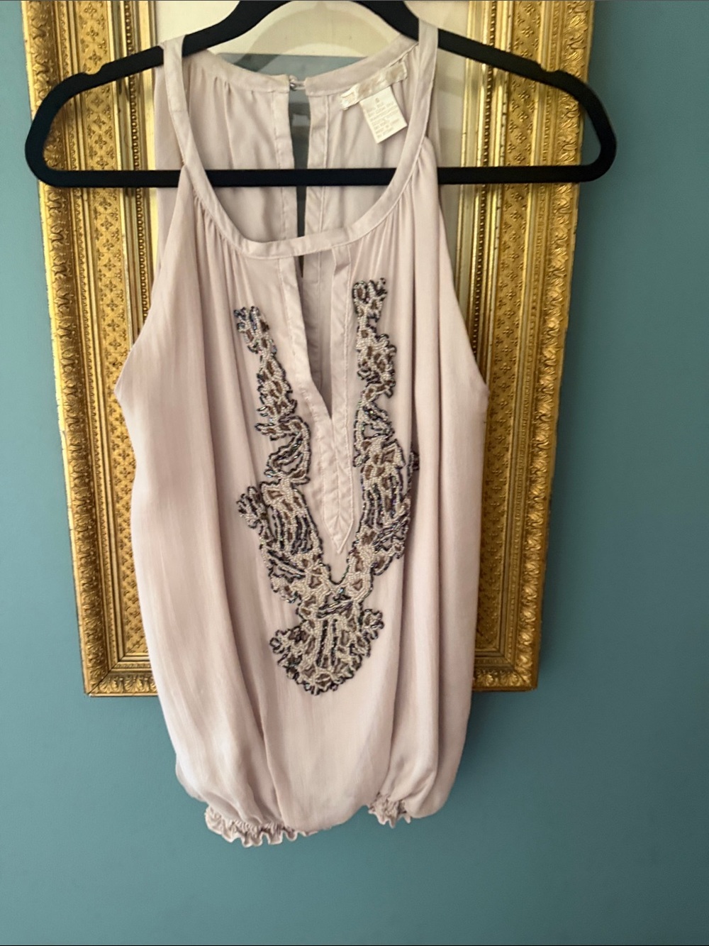 Beaded Sleeveless Blouse in Light Lavender